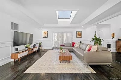 98 Birchwood Park Drive, Jericho, NY 11753 - Photo 8