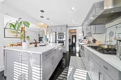 98 Birchwood Park Drive, Jericho, NY 11753 - Photo 16