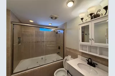 101 Rosevale Avenue E, Ronkonkoma, NY 11779 - Photo 6