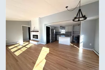 101 Rosevale Avenue E, Ronkonkoma, NY 11779 - Photo 4