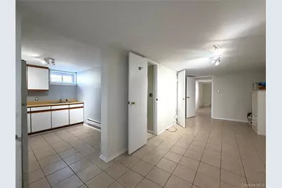 101 Rosevale Avenue E, Ronkonkoma, NY 11779 - Photo 18