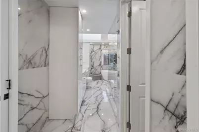 24 Chestnut Lane, Woodbury, NY 11797 - Photo 14