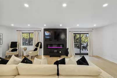 24 Chestnut Lane, Woodbury, NY 11797 - Photo 2