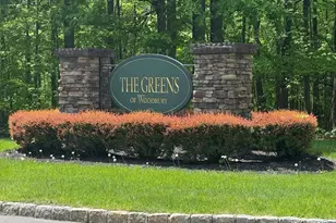 24 Chestnut Ln, Woodbury, NY 11797 - Photo 26