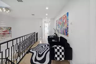 24 Chestnut Ln, Woodbury, NY 11797 - Photo 18