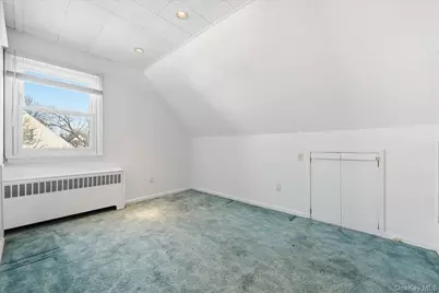 537 8th Avenue, New Hyde Park, NY 11040 - Photo 36