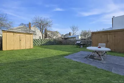 537 8th Avenue, New Hyde Park, NY 11040 - Photo 44