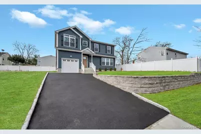 42 Volta Drive, Deer Park, NY 11729 - Photo 2