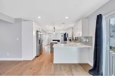 42 Volta Drive, Deer Park, NY 11729 - Photo 8