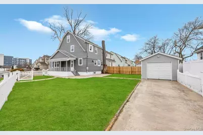 17 Sapir Street, Valley Stream, NY 11580 - Photo 2