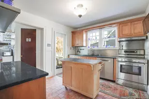 31 Wilson Blvd, Poughkeepsie, NY 12603 - Photo 8