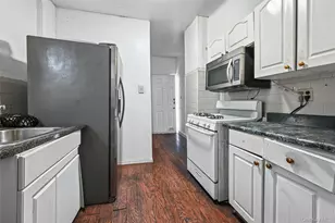 105-18 171st Pl, Jamaica, NY 11433 - Photo 14