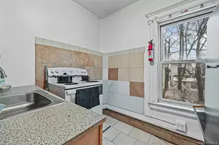 105-18 171st Pl, Jamaica, NY 11433 - Photo 26