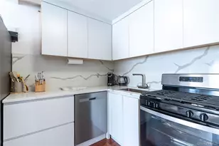 16 Lake St, White Plains, NY 10603 - Photo 8