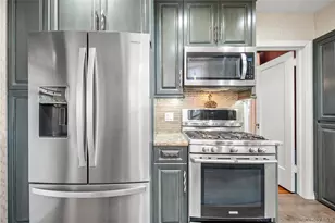 27-25 168th St, Flushing, NY 11358 - Photo 10