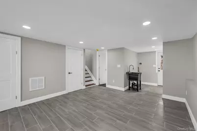 39 Layton Street, Freeport, NY 11520 - Photo 14