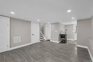 39 Layton St, Freeport, NY 11520 - Photo 14