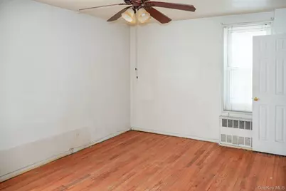 1332 Metropolitan Avenue #5G, Bronx, NY 10462 - Photo 4