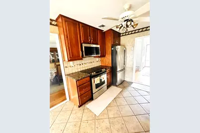 310 Southwood Circle, Syosset, NY 11791 - Photo 4