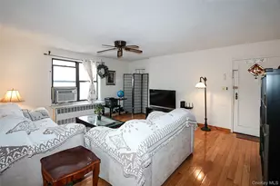 196-23 73rd Ave, Fresh Meadows, NY 11365 - Photo 8