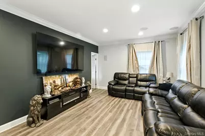 3 Alabama Avenue, Port Jefferson Station, NY 11776 - Photo 10