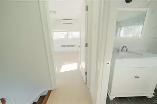 2155 Salisbury Park Dr, Westbury, NY 11590 - Photo 18