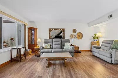 52 Briar Hill Court, Middle Island, NY 11953 - Photo 6