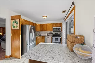 52 Briar Hill Ct, Middle Island, NY 11953 - Photo 8