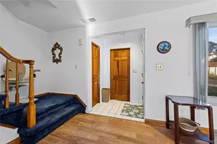 52 Briar Hill Ct, Middle Island, NY 11953 - Photo 4