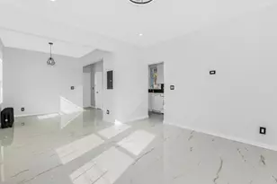 146-84 182nd St, Springfield Gardens, NY 11413 - Photo 34