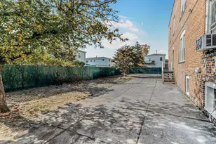 146-84 182nd St, Springfield Gardens, NY 11413 - Photo 48