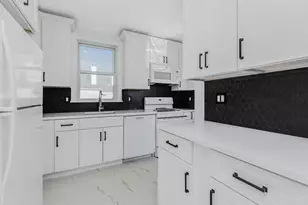 146-84 182nd St, Springfield Gardens, NY 11413 - Photo 38