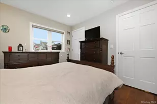 3 Neptune Pl, Massapequa, NY 11758 - Photo 18