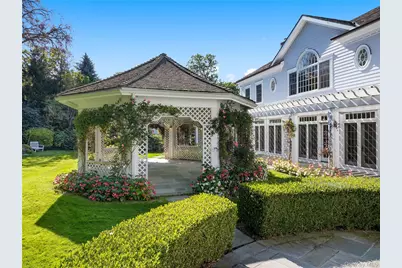 63 Premium Point, New Rochelle, NY 10801 - Photo 16