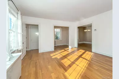 25 Princeton Street, Williston Park, NY 11596 - Photo 6