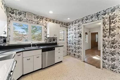 67 Atherstone Road, Scarsdale, NY 10583 - Photo 6