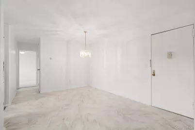 77 Carpenter Avenue #4T, Mount Kisco, NY 10549 - Photo 4