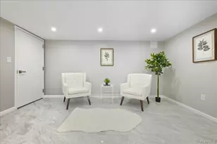 70 Nevada St, Hicksville, NY 11801 - Photo 20