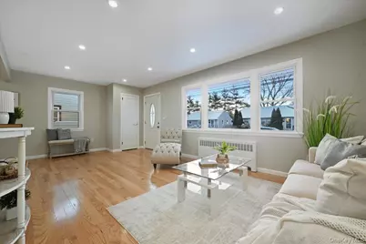 70 Nevada Street, Hicksville, NY 11801 - Photo 4