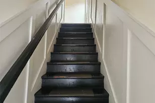 2 Somerset Ave, East Islip, NY 11730 - Photo 8