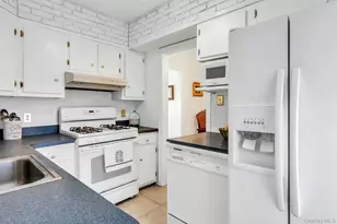 20 Law St, Valley Stream, NY 11580 - Photo 10