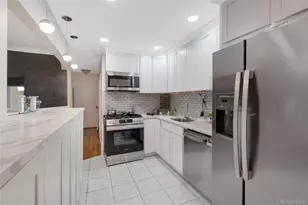 10009 Avenue L, Brooklyn, NY 11236 - Photo 6