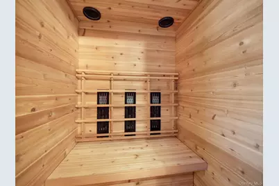 3483 Fenimore Avenue, Mohegan Lake, NY 10547 - Photo 38