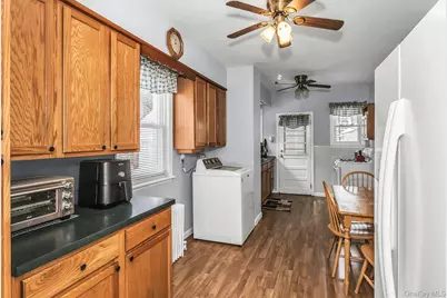 9 Belmont Avenue, Floral Park, NY 11001 - Photo 10