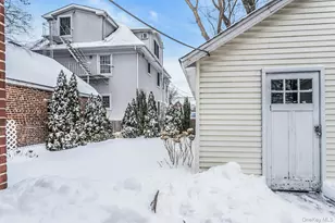 9 Belmont Ave, Floral Park, NY 11001 - Photo 22