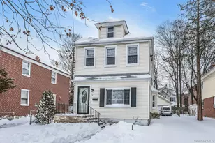 9 Belmont Ave, Floral Park, NY 11001 - Photo 2