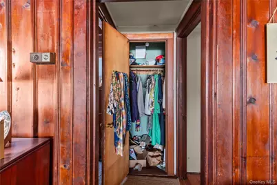 32 Hillside Road, Stony Brook, NY 11790 - Photo 12