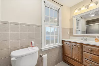 983 Warren Avenue, Peekskill, NY 10566 - Photo 16