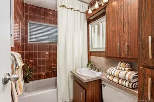 16 Dahlia Ln, Wantagh, NY 11793 - Photo 12