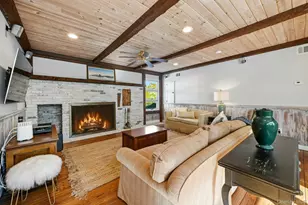 205 Oak Neck Ln, West Islip, NY 11795 - Photo 4